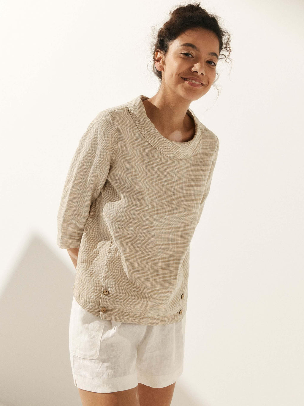 Linen Round Soft-Fold Collar Top LAURA