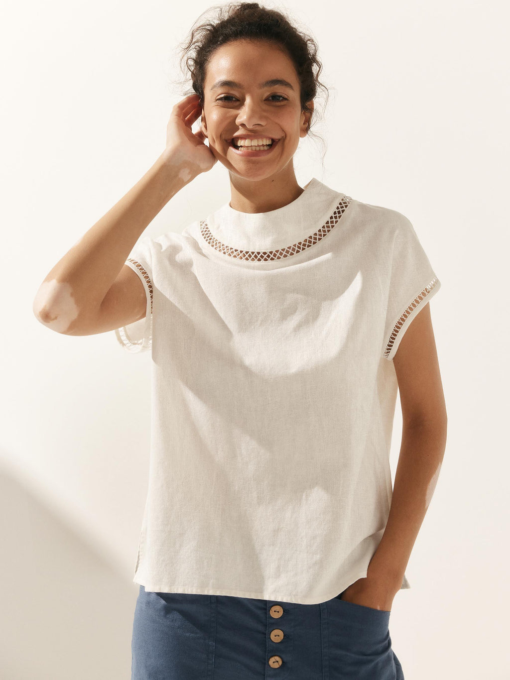 100% Linen Gingham Checked Cutout Turtleneck Top CAROL-LINTICO