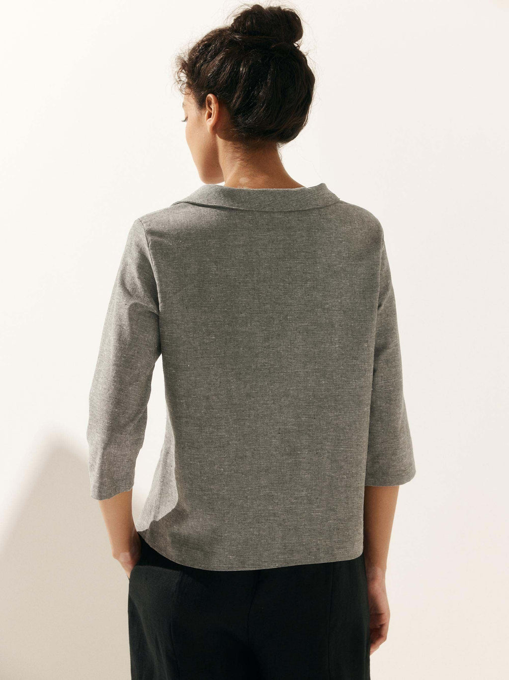 Linen Round Soft-Fold Collar Top LAURA