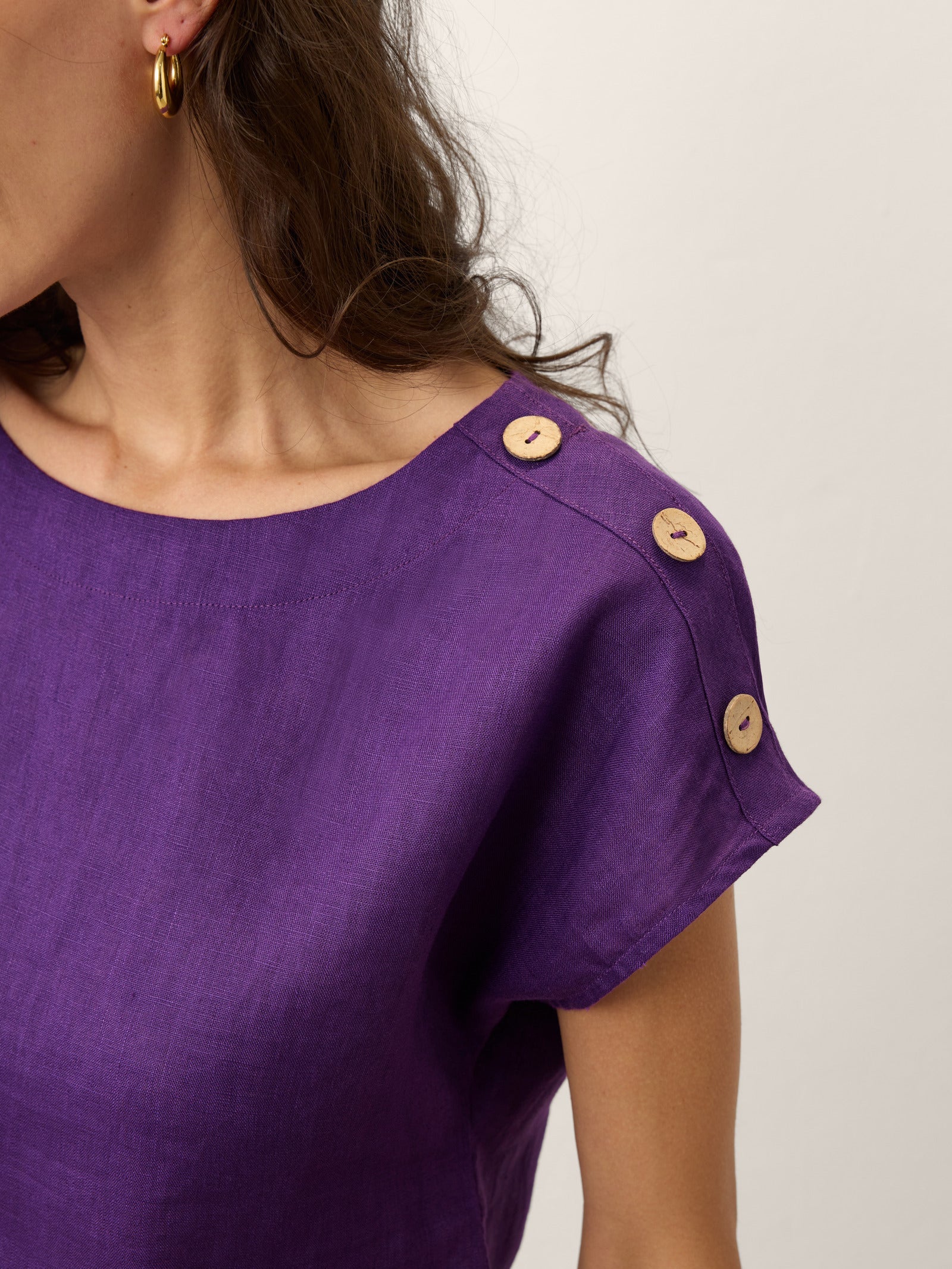 100% Linen Round Neck Button Detail Top ISABELLE-LINTICO