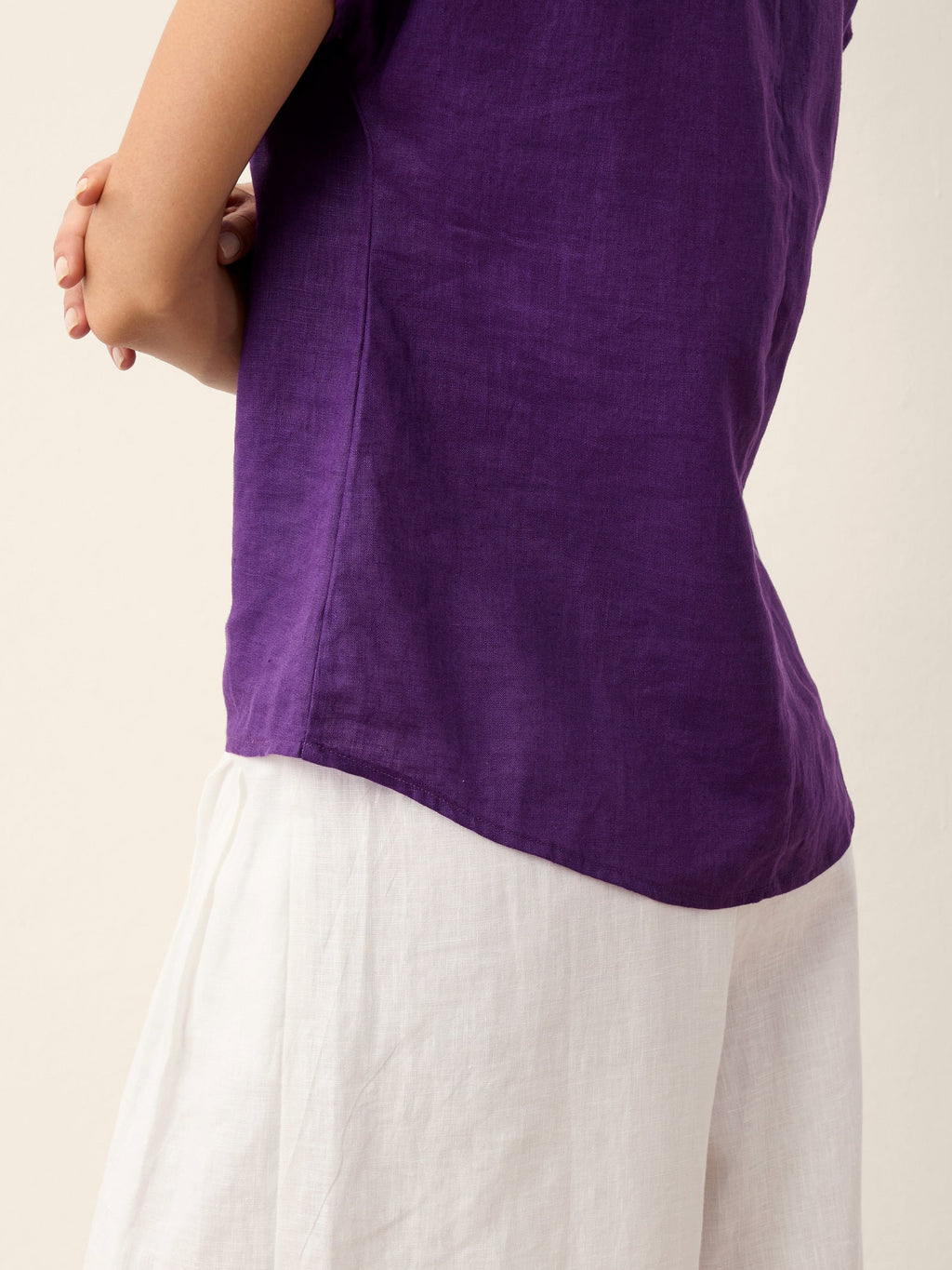 100% Linen Round Neck Button Detail Top ISABELLE-LINTICO