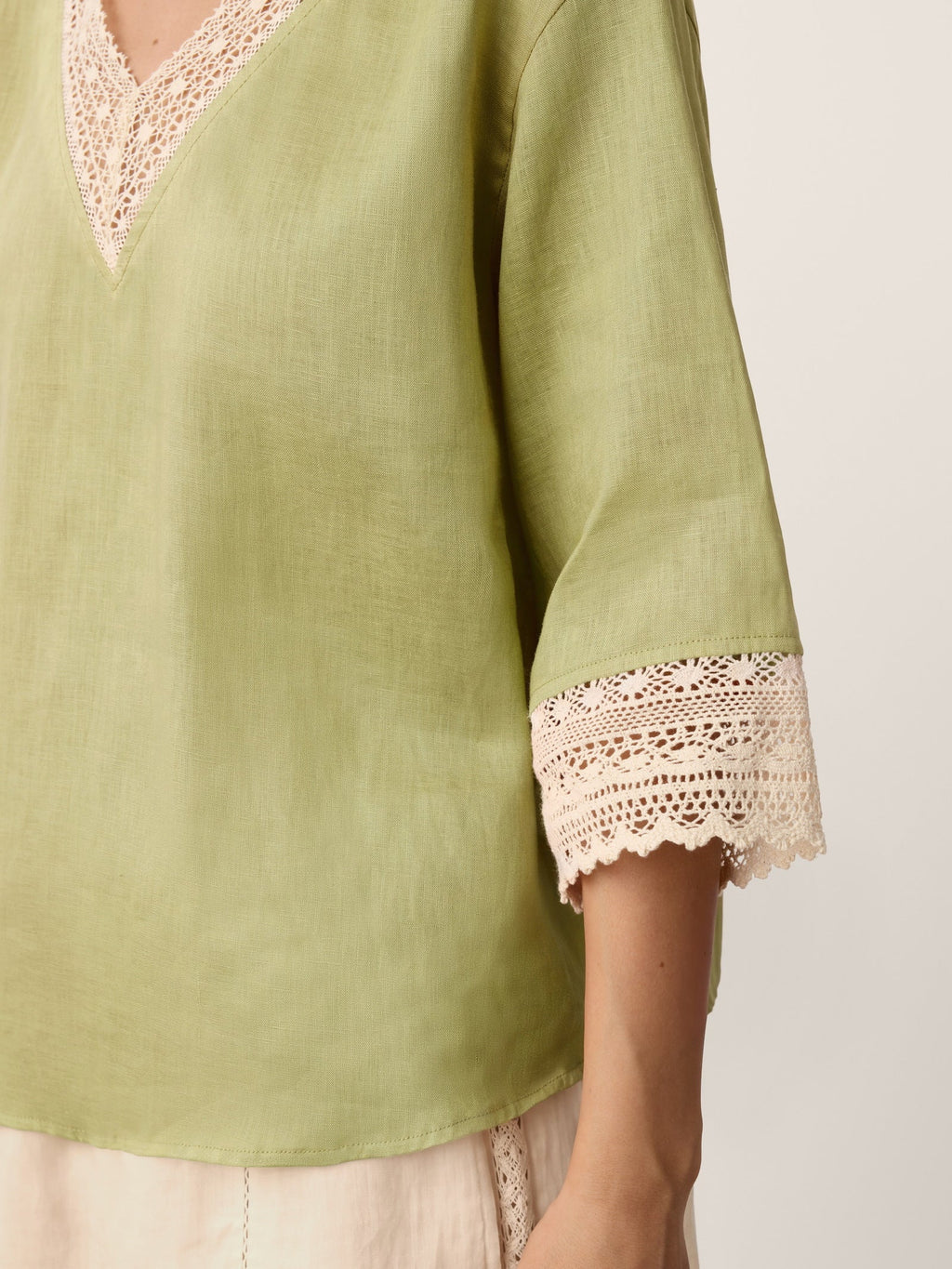 100% Linen Lace-Trim V-Neck Top KEELY