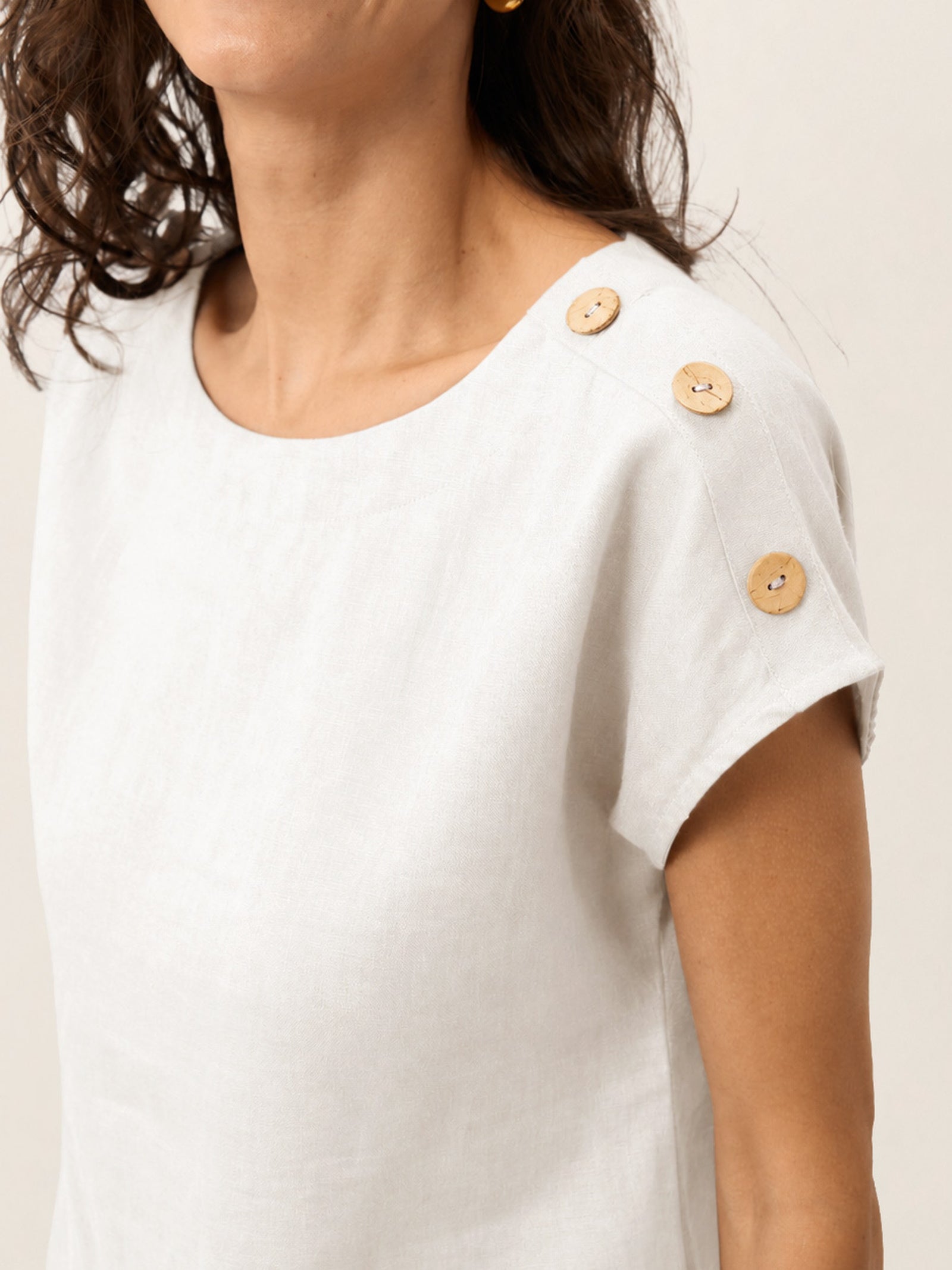 100% Linen Round Neck Button Detail Top ISABELLE-LINTICO