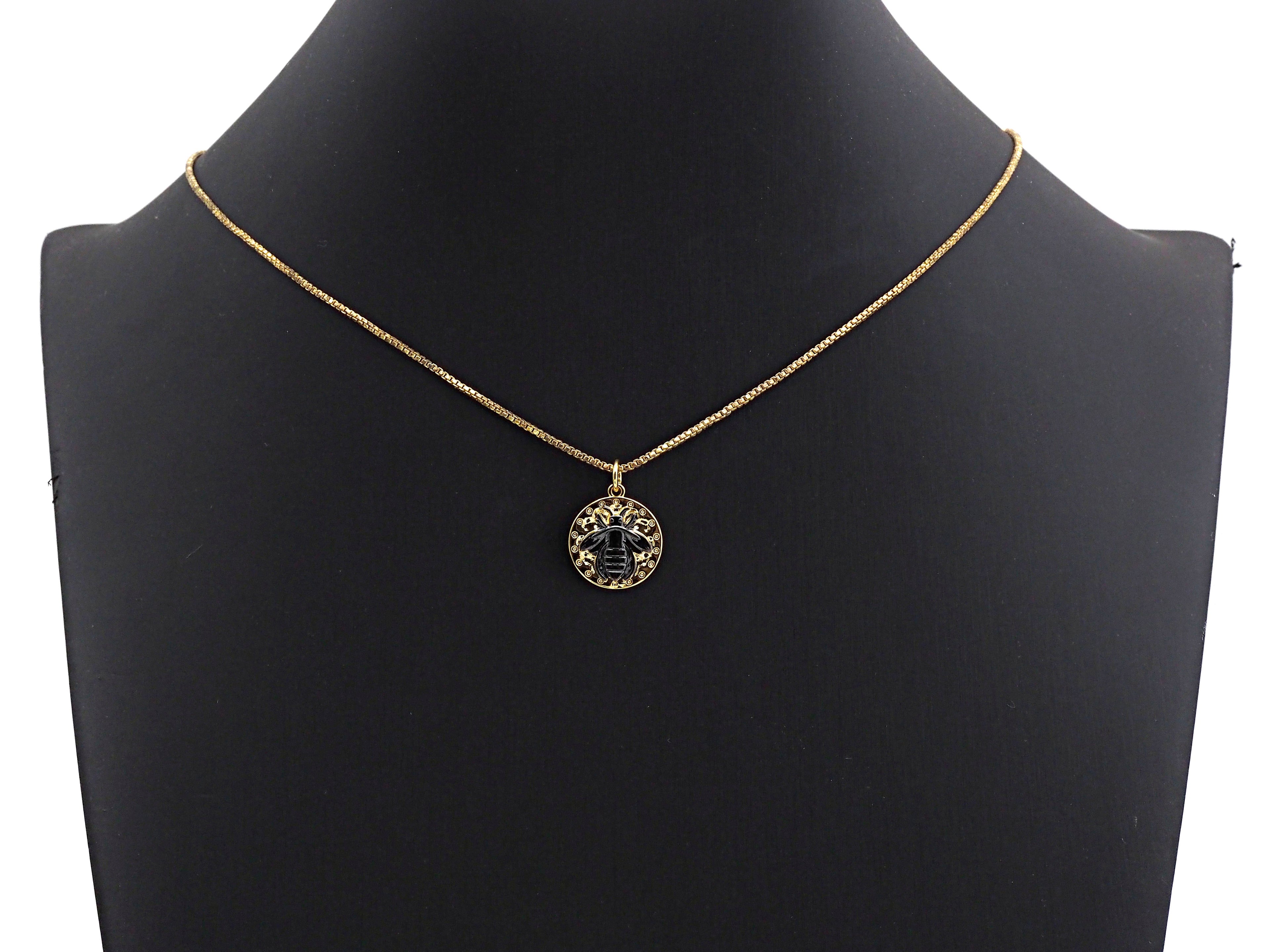 Medallion Insects on Round Coin Pendant, Round Coin Pendant, Gold/Silver Tone, 15X17mm, Sku#Z725