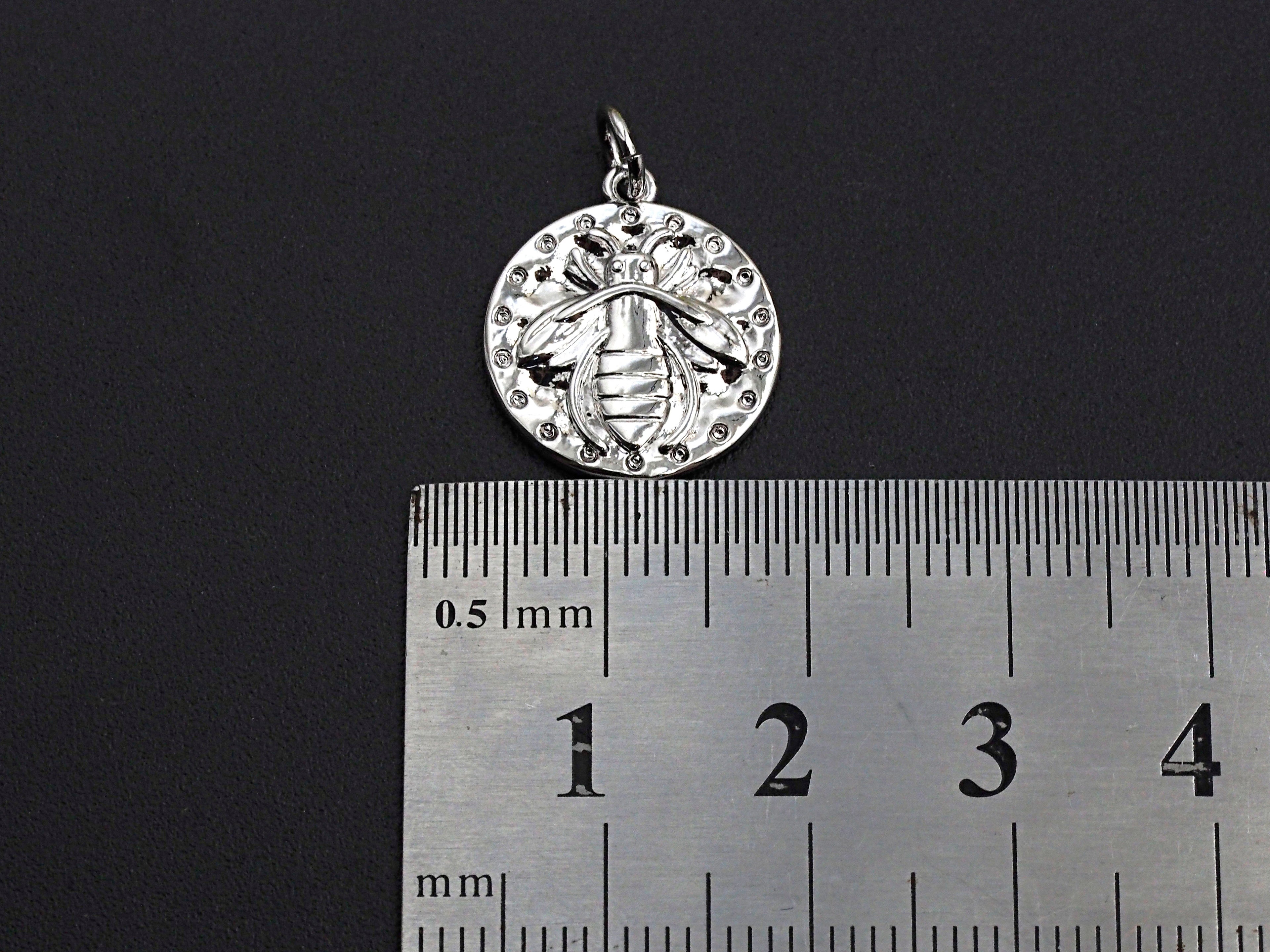 Medallion Insects on Round Coin Pendant, Round Coin Pendant, Gold/Silver Tone, 15X17mm, Sku#Z725