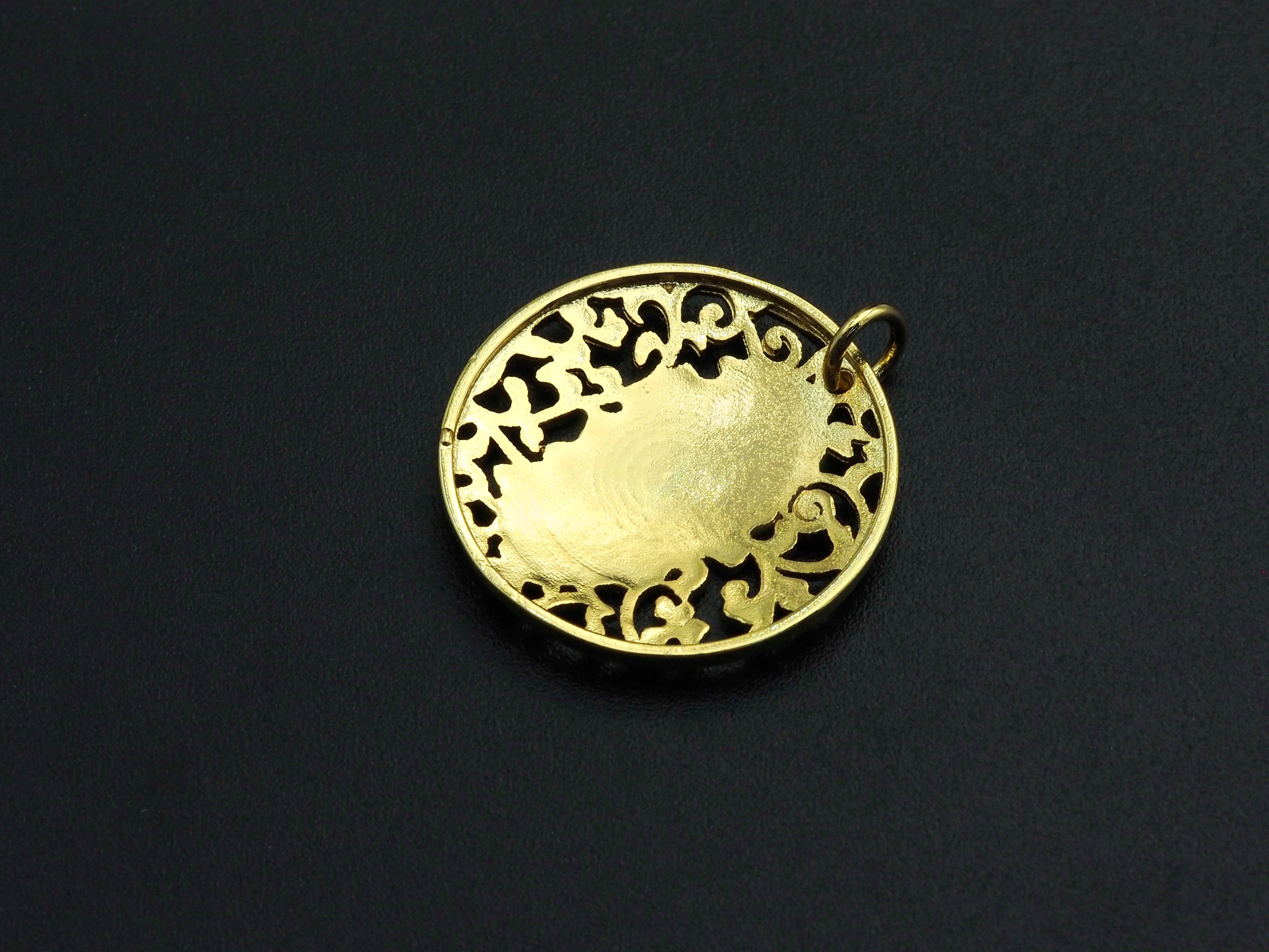 Mary Pendant/Charm, Filigree Mary Disc Pendant, Cubic Zirconia Pendant, Gold Tone, 25mm, Sku#FH23