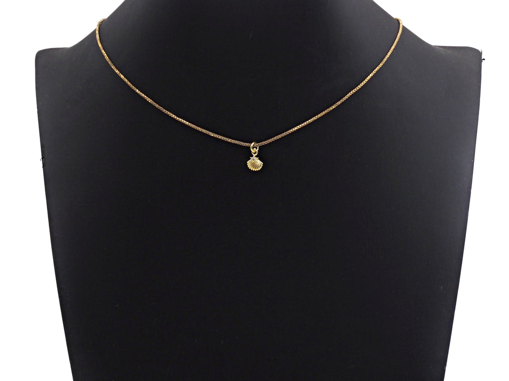 Tiny Star On Shell Shaped Pendant/Charm, Shell Cubic Zirconia Pendant Charm, Gold Shell Charm, 8x10mm,sku#Z807