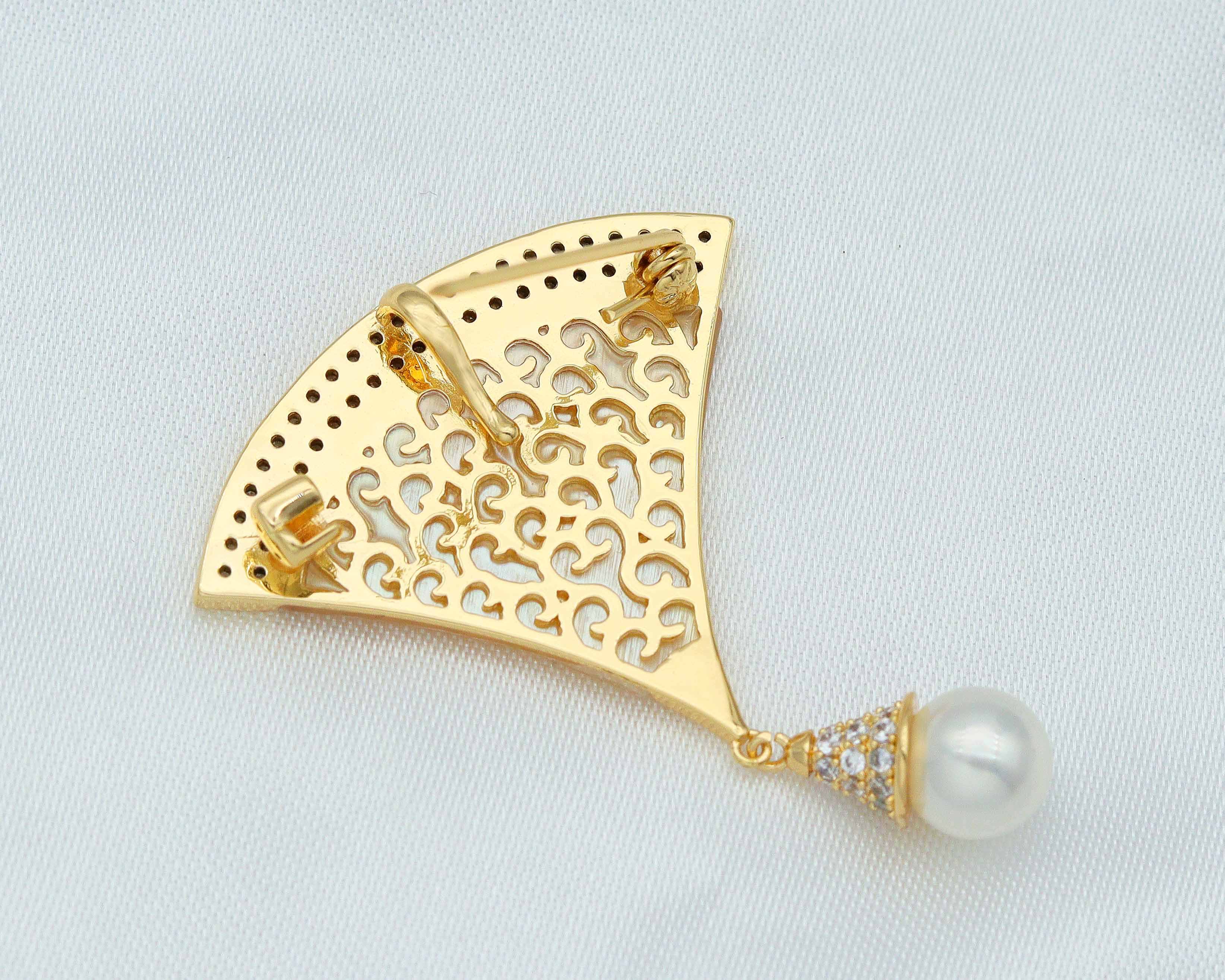 Mother of Pearl Fan Shape Pendant/Brooch Pin, sku#ZX73