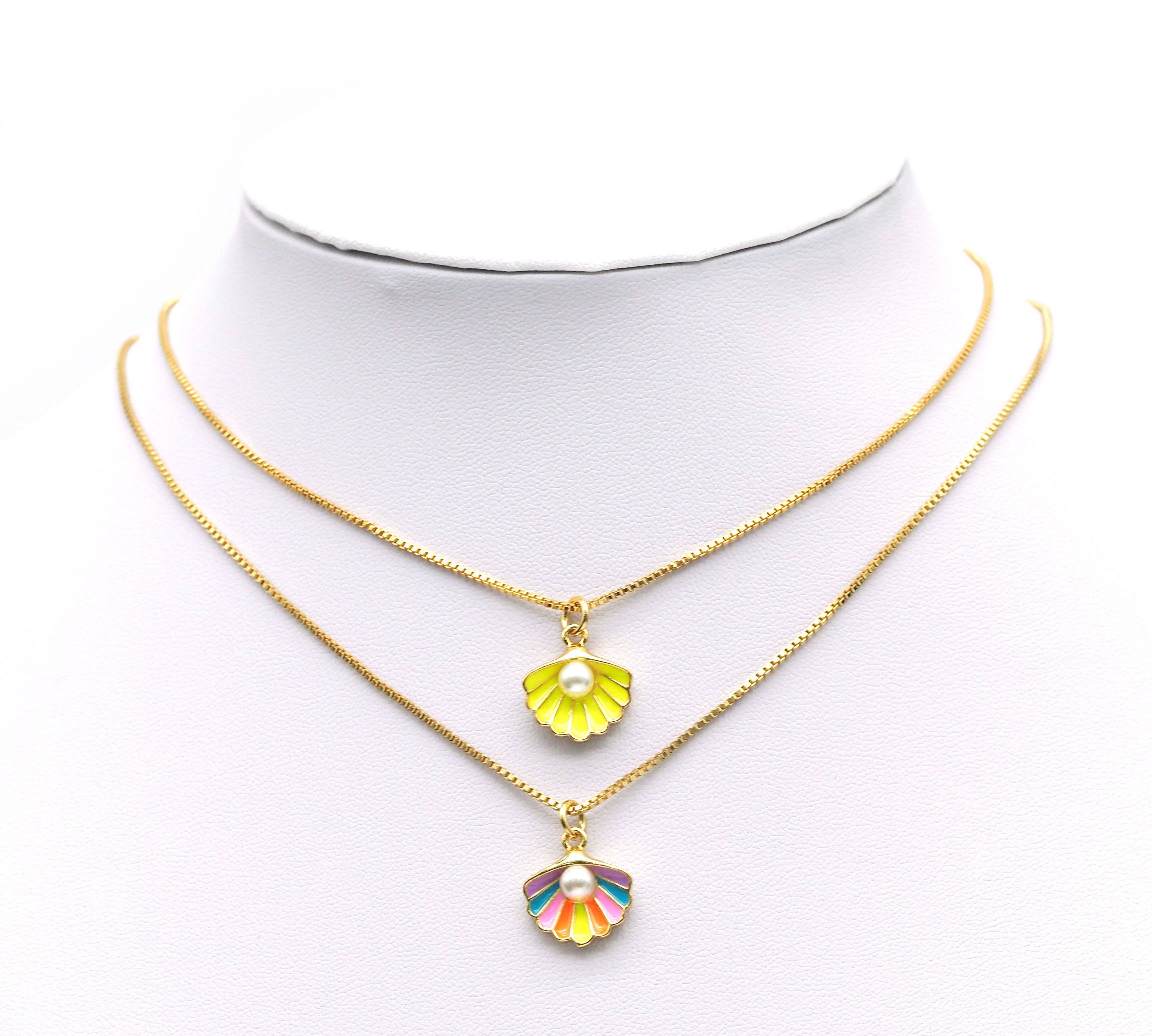 Pearl On Enamel Shell Pendant, Sku#F1462