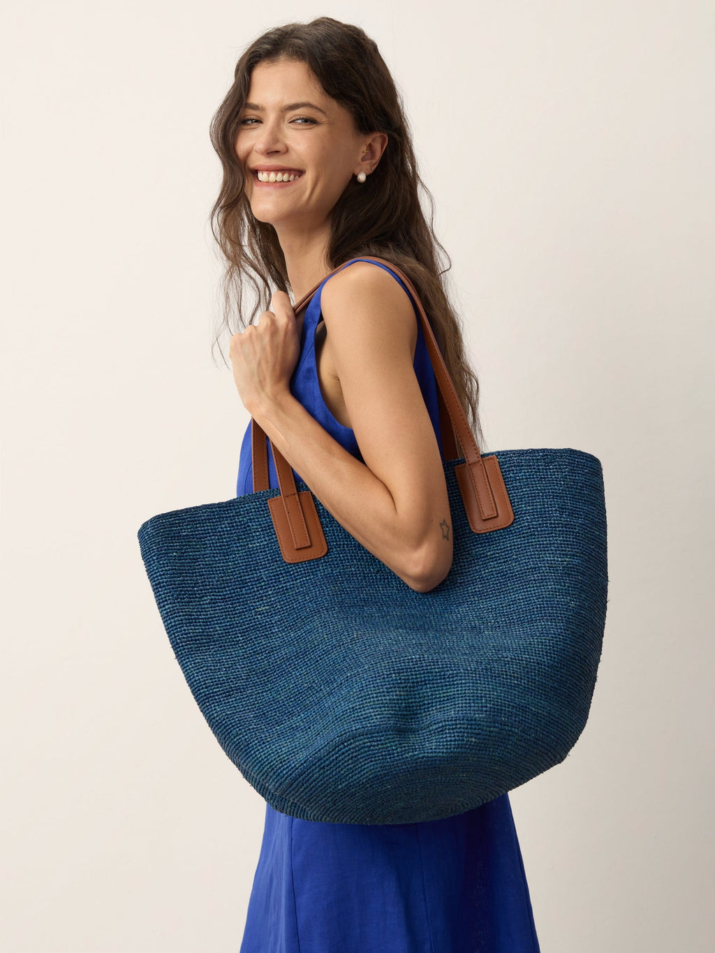 Handwoven Raffia Tote Bag With Leather Handles-LINTICO