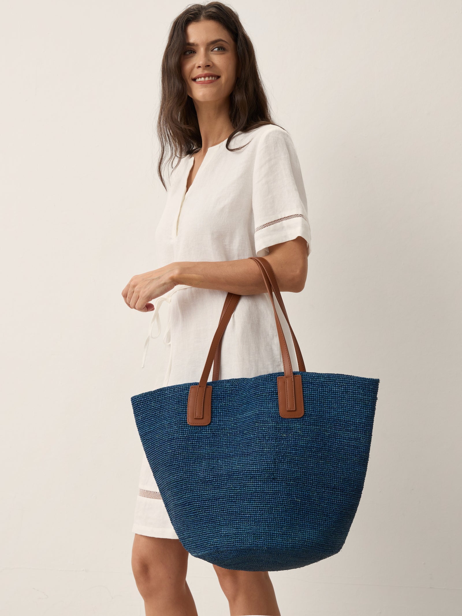 Handwoven Raffia Tote Bag With Leather Handles-LINTICO