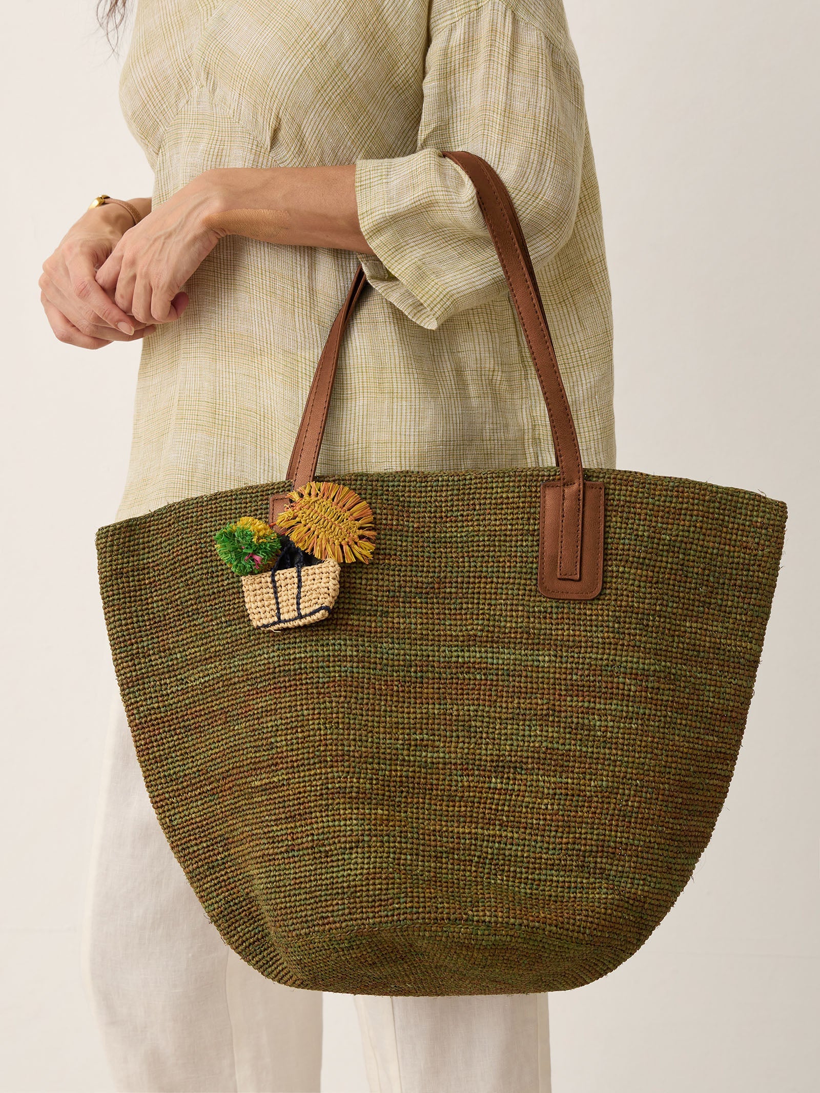 Handwoven Raffia Tote Bag With Leather Handles-LINTICO