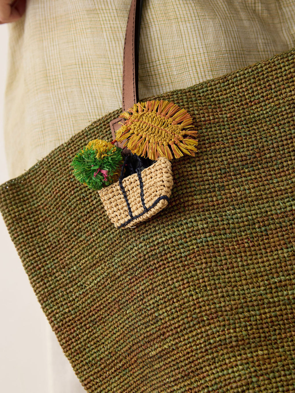 Handwoven Raffia Tote Bag With Leather Handles-LINTICO