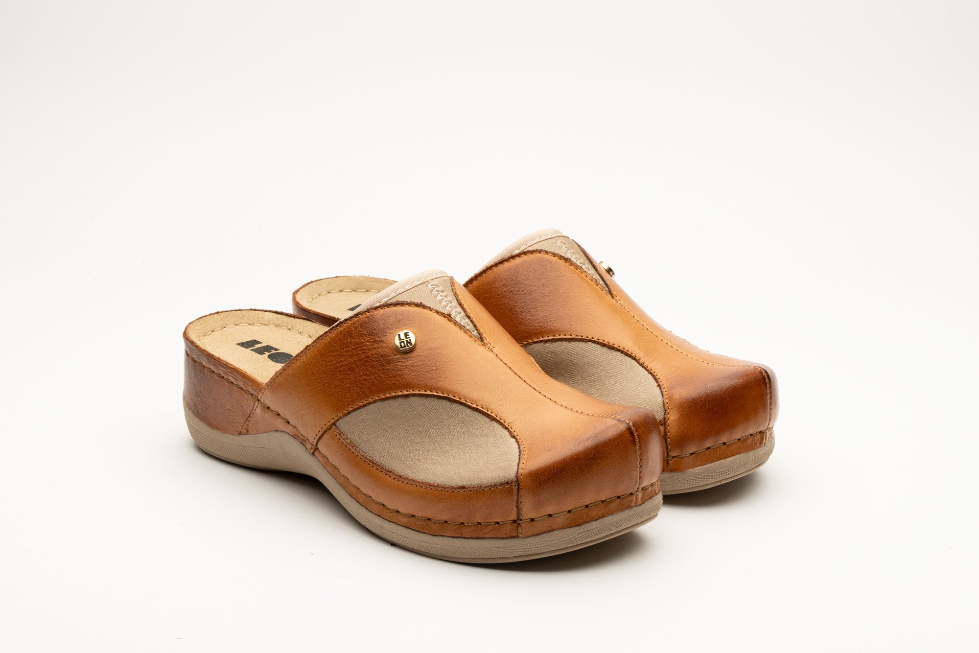 Aria I by LEON- Women’s Leather Clog- Twin Elastic Side Panels for Bunion Relief