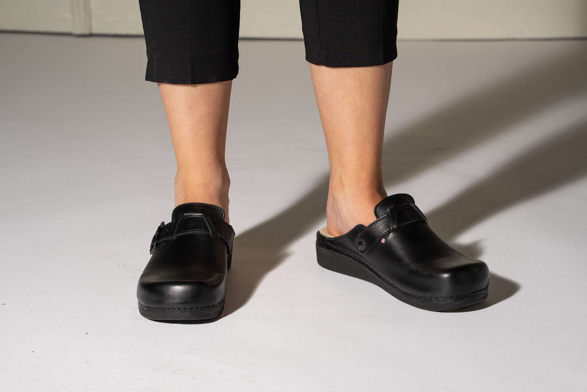 Nora I by LEON – Women’s Leather Clog- Removable Gel Insole & Adjustable Buckle