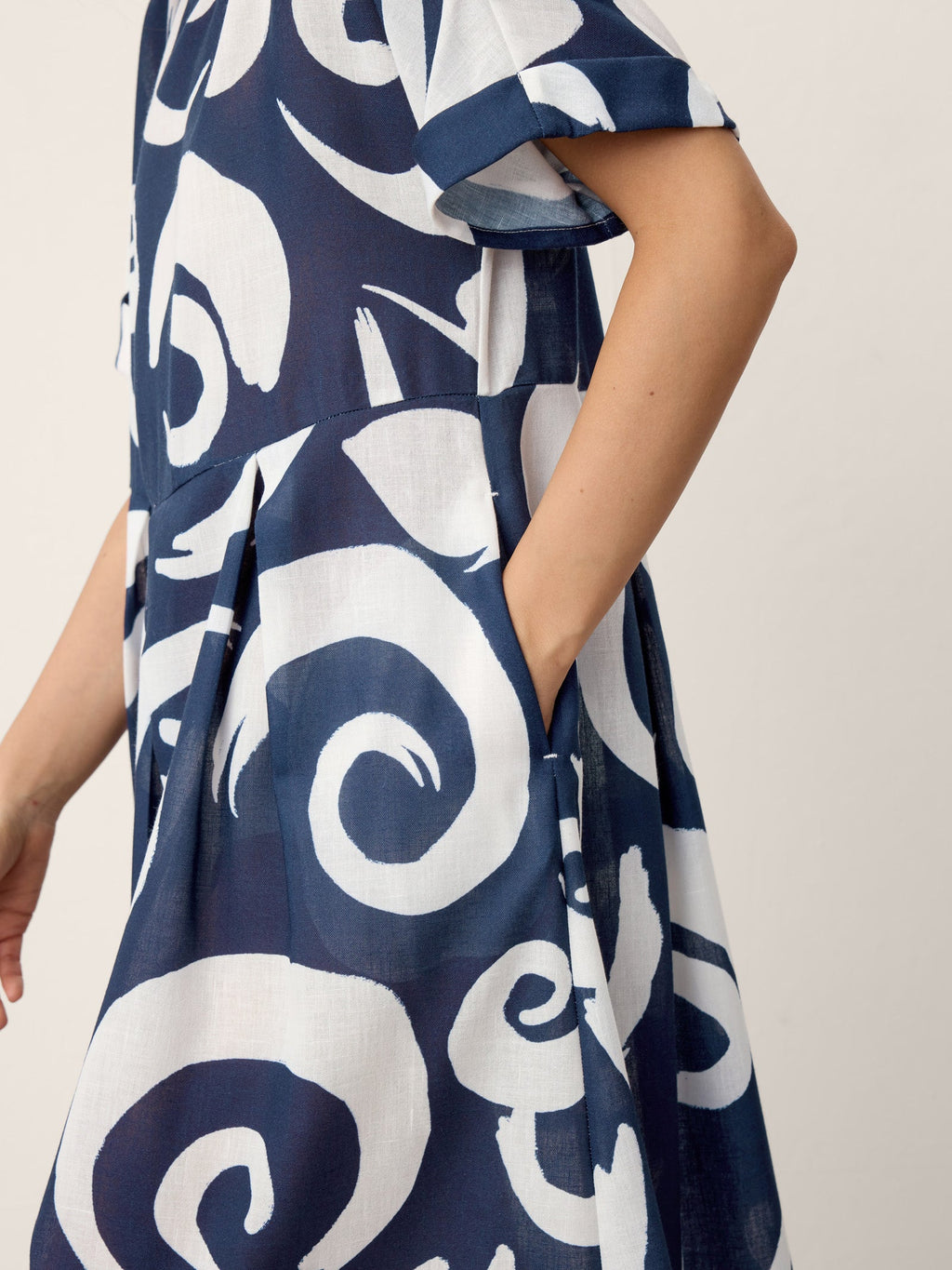 Linen Abstract-Print Pleated-Waist Midi Dress PRIYA-LINTICO