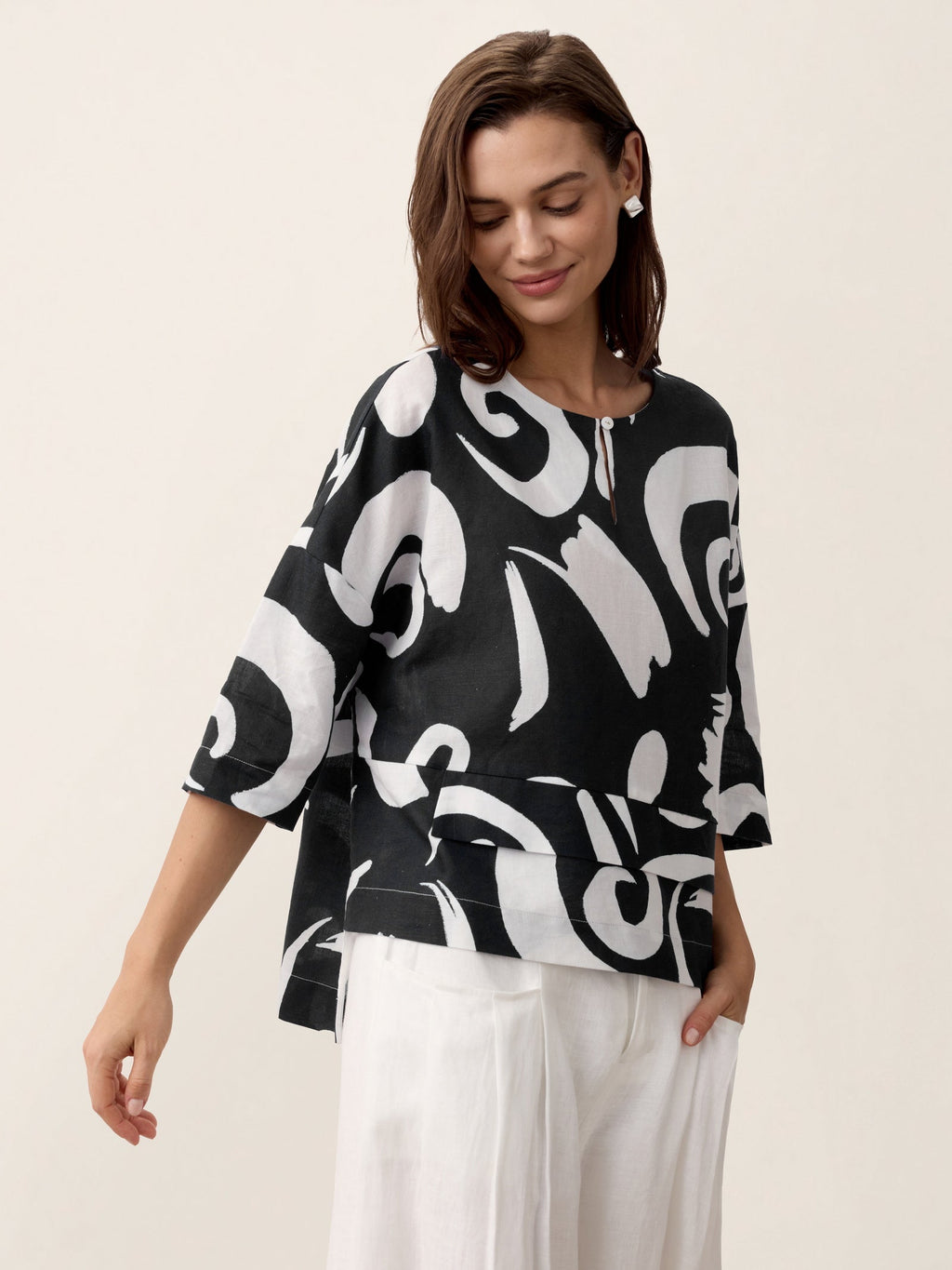 Linen Layered Asymmetric Top NOREEN
