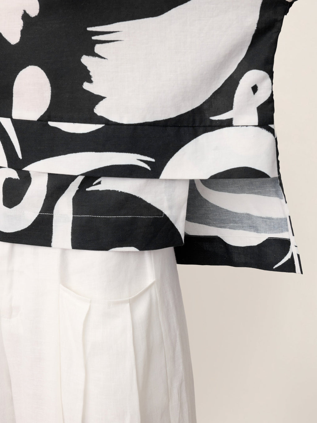 Linen Layered Asymmetric Top NOREEN