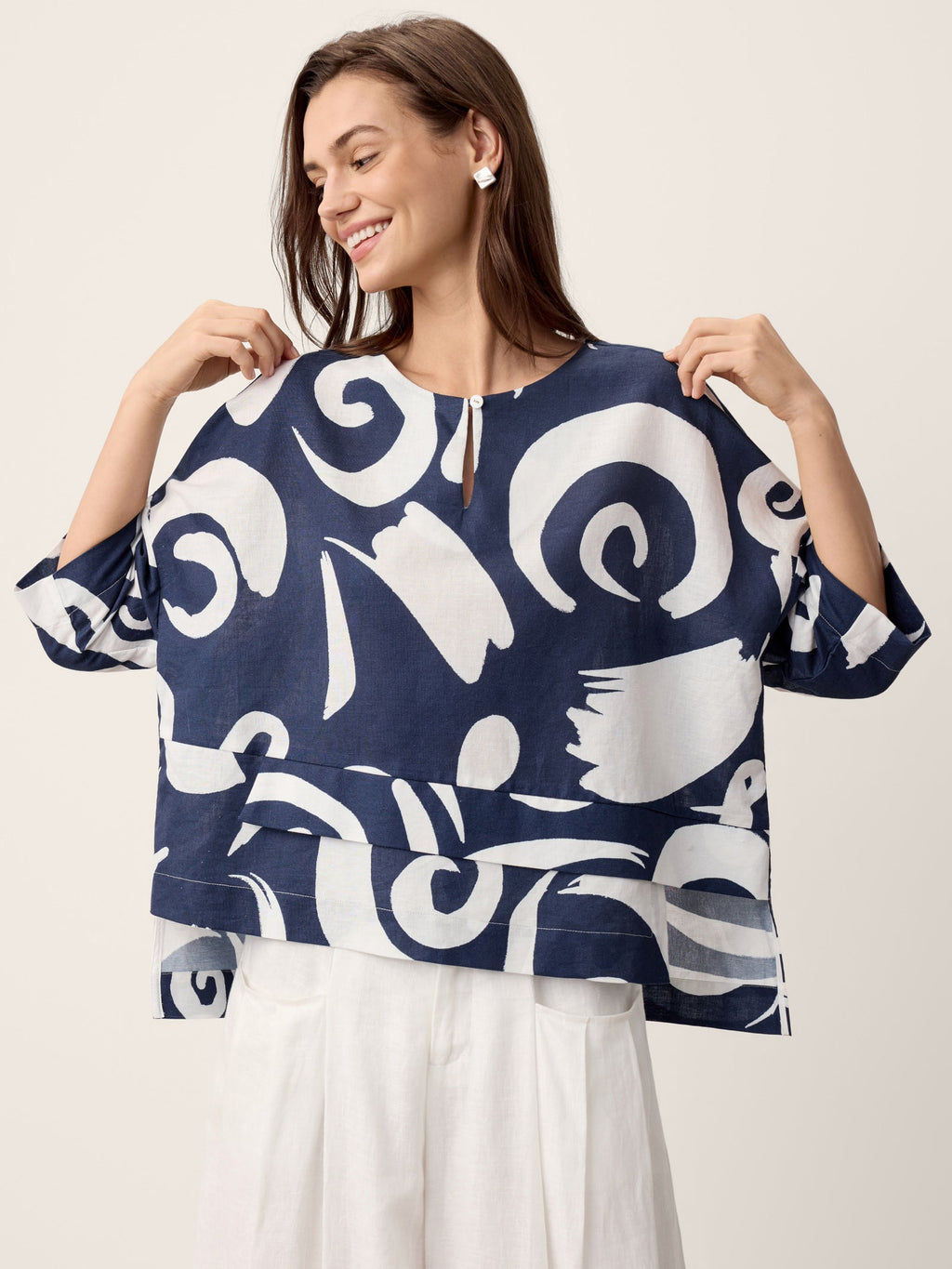 Linen Layered Asymmetric Top NOREEN