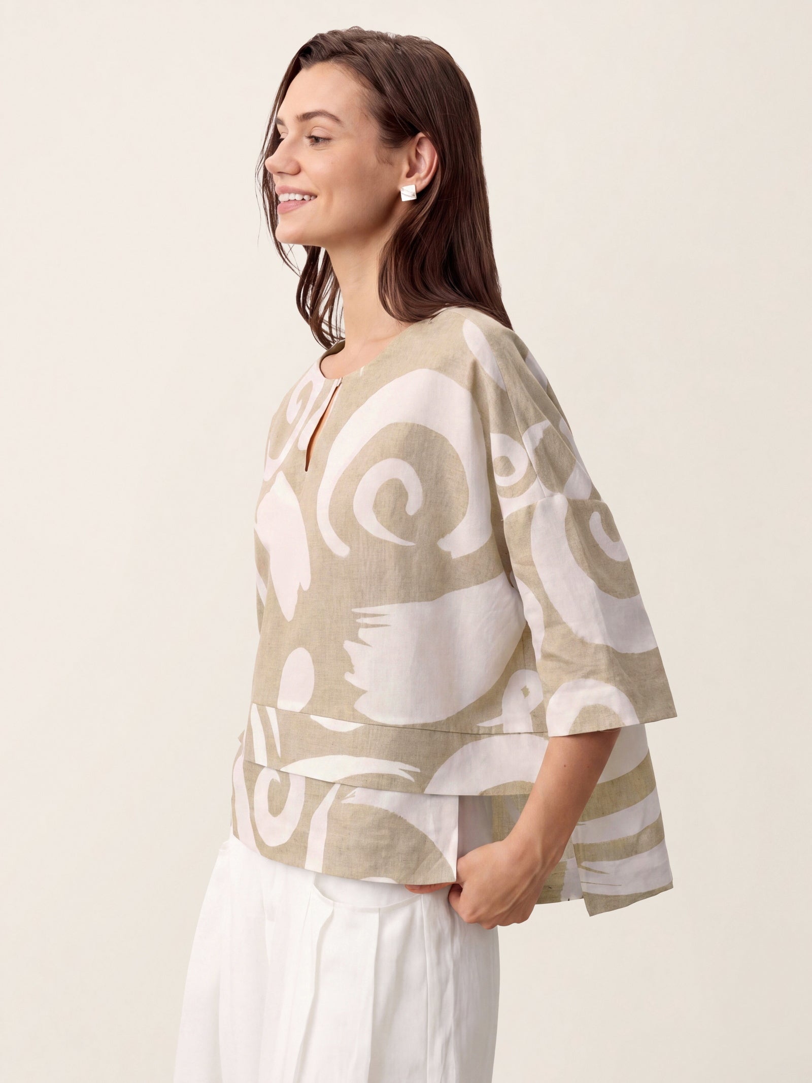 Linen Layered Asymmetric Top NOREEN