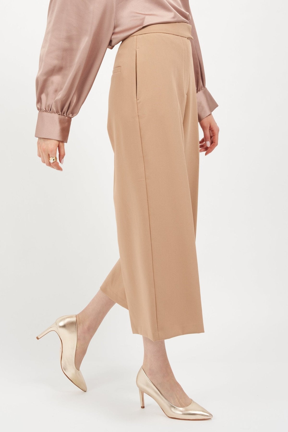 Deborah 2.0 Champagne Gold Metallic